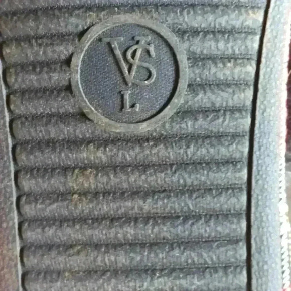 Victoria Fur Slippers - Picture 3 of 3